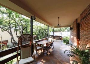 იყიდება 7 ოთახიანი სახლი - თბილისი