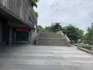 ქირავდება 56 კვმ კომერციული ფართი - თბილისი